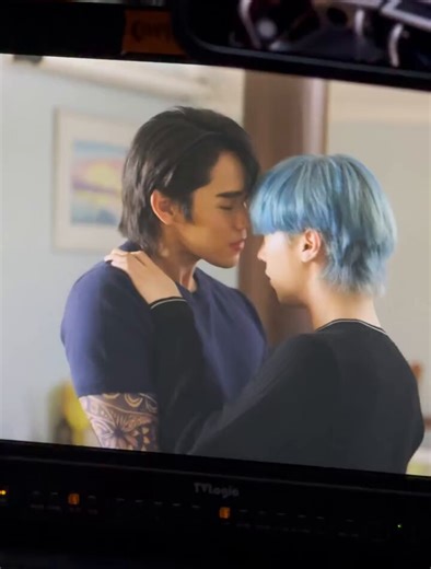 Still can't get over how fine P'Thit looks, full attention only on Dao even when Dad walked in💘🫠They have such splendid chemistry with fatal charm of their own, wishing #NgernOat will continue to have more projects together on their future endeavor 🙏🏻🥰#ArthitDaotokFinalEP
