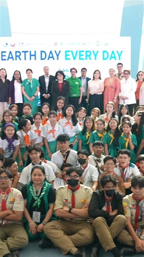 WATCH: On April 22, the DENR with SM Supermalls, Nestlé, Boy Scouts of the Philippines, and GIRL SCOUTS OF THE PHILIPPINES launched the Earth Day Every Day Project! 🚀🌿 This is a plastics collection competition among students nationwide to help reduce waste and foster a culture of sustainability. Share this with your friends and family, and join our efforts to make every day Earth Day! 🌎💚 #EarthMonth2024 #EarthDayEveryDay #EnvironmentForLife #DENRInAction #DENRNews | Department of Environment