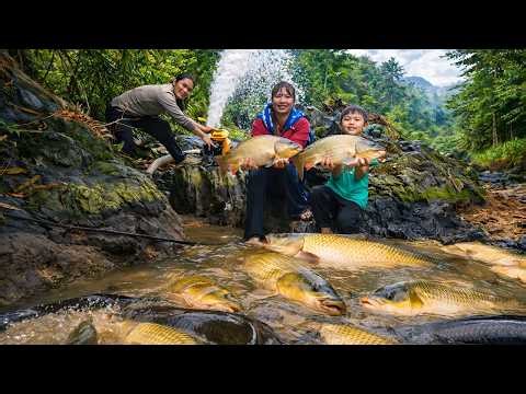 The family goes fishing together in the stream - Cooking a warm family meal, surviving in the forest