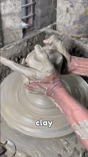 The Genius Mud Bottle That Cools Water ★