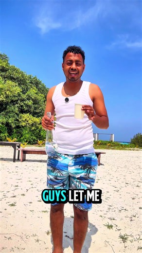 Funny water magic in meldives beach #ChellDeMagician