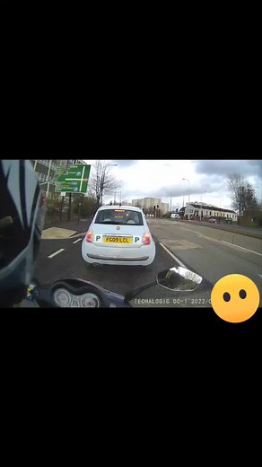 Experiencing Urban Riding on a 125cc Moped