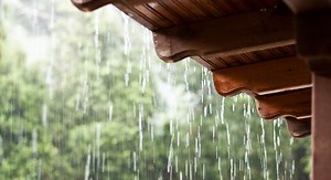 Récupérer l’eau de pluie : à quoi ça sert et combien ça coûte ?