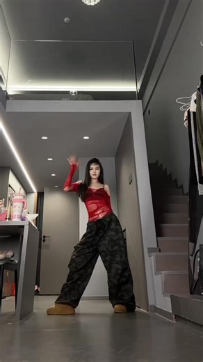 Luna on Instagram: "Today Homework Dance😋😘"