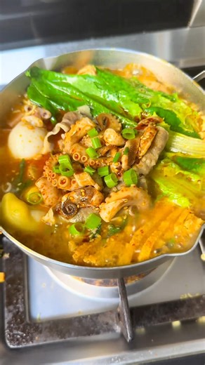 nomnomdailyy on Instagram: "nom"