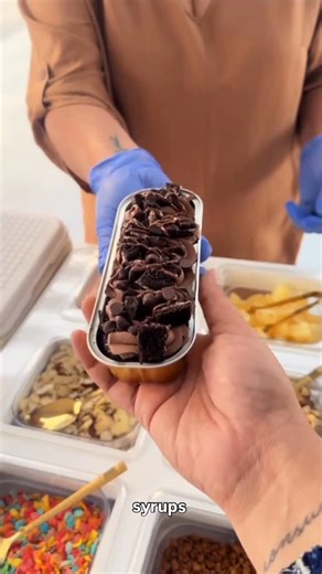 Durable on Instagram: "Cake, but make it interactive.  This bakery in Mexico turned a simple party staple into the highlight of weddings and events with their build-your-own cake bar. They turned a slice of cake into a premium service people remember long after the party ends. Business featured + video credit: @hemma.cast #WeddingBusiness #FoodBusiness #BusinessIdeas #Entrepreneurship"