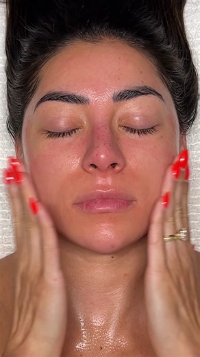 Bubbliest ASMR Facial Bubble Bath with Jeanine Amapola