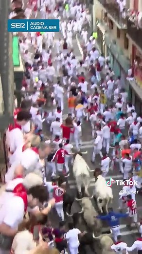 Encierros San Fermín 2026: Fuente Ymbro en 2:25 — carrera limpia