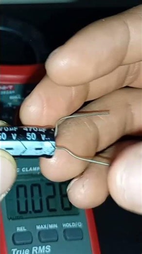 How to Measure Capacitance with an Electrolytic Capacitor #capacitance #capacitor #electrolytic