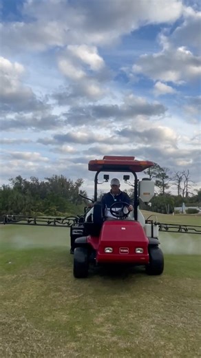 Fertilizer Friday at Oyster Creek Golf Club 🌱 Travis is out riding today, laying down fertilizer and giving the course some serious love 💪🌞 Every pass helps the fairways get greener, the turf get stronger, and the course get dialed in for an awesome golf season ahead 🏌️‍♂️🏌️‍♀️ A lot of hard work goes into making the course look and play its best, and today is all about investing in better conditions for every golfer who tees it up out here 👏 We’re excited for what’s coming and can’t wait 