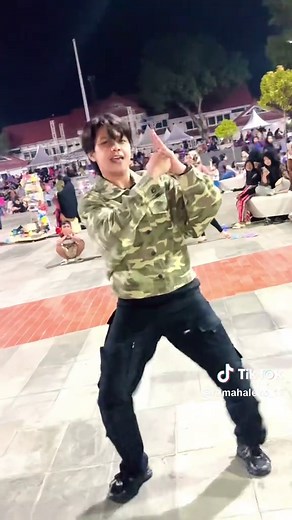 Exploring the Magic of Shah Rukh Khan's Kal Ho Naa Ho