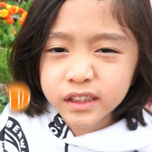 D for DULIPS #shorts #kayceeandrachelinwonderlandfamily #travis