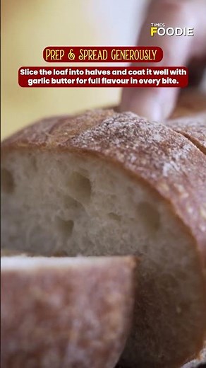 Perfect Italian Garlic Bread At Home🧀 | How To Make Italian Garlic Bread At Home? #garlicbread
