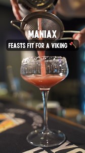 Axe throwing, food, and drinks at MANIAX—what more could a Viking ask for? 🍻 | MANIAX Axe Throwing