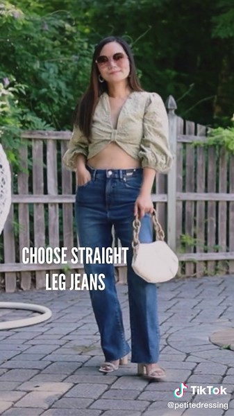 Jeans tips for petites! #styletips #shortgirls #petitefashion #petitestyle #fashionhacks #bodyshape #boutique #outfitinspiration #howtostyle