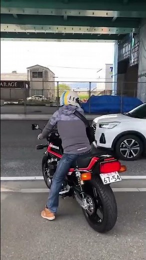 いつもよりアクセル開け気味で発進♪