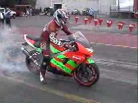 Two Brothers Racing's Turbo'd Kawasaki ZX9R