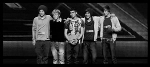 "You and me got a whole lot of history" - und genau die sieht man im neuen Video von One Direction. Nicht nur Fans wird es da warm ums Herz. ❤ Premiere jetzt auf Vevo ► http://vevo.ly/n1x0gl | Sony Music Germany