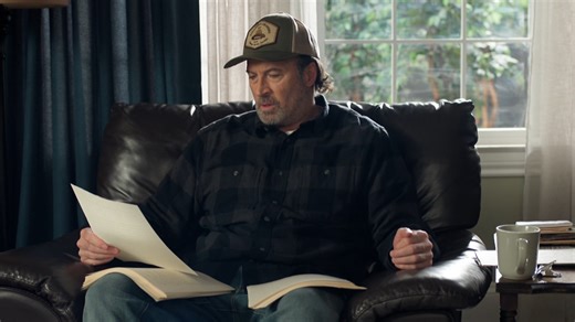 If Sully visits Helen in Ireland, will he be getting in the way of her career? Let us know what you think ⬇️ #SullivansCrossing | Sullivan's Crossing