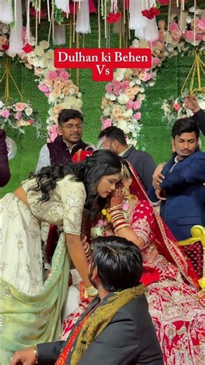 Bridesmaid duties 🙂😂🫶 #prayagrajofficial #prayagraj #viral #wedding #ytshorts #shortvideo