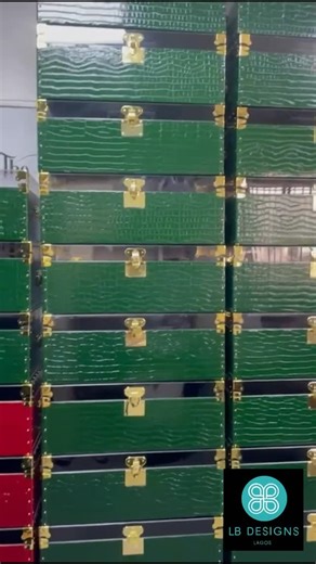 Acrylic, Leather & Pine Box/Trunk Manufacturer on Instagram: "Our Acrylic Top Trunks Are One Of A Kind. #christmas2025 #luxurypackaging #lagosgiftstore #abujagiftshop #giftcurator #lagosgiftshop #hampersinlagos #lekkihampers #abujahampers #luxuryboxes #luxurytrunkboxes #leatherboxes #giftsinlagos #giftshopsinabuja #abujagiftstore #wineboxes #luxuryhampers #bespokehampers #bespokegifts #giftboxes #hamperboxes #woodenboxes #acrylicbox #christmasribbon #shreddedpaper"