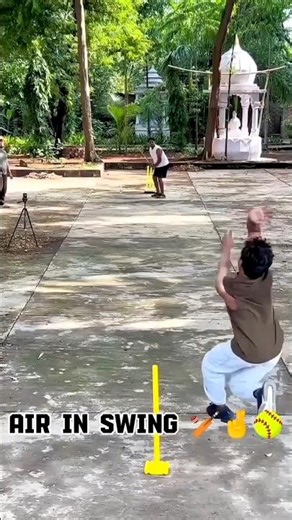 air in swing ball🏏🏏🏏🏏#cricket