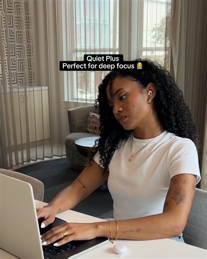 Not sure what earplugs are right for you? 🤔 At Loop, we've got a pair for every occasion: 💤 Try Loop Quiet™ for focus 🎶 Try Experience™ for live events 🔊 Try Engage™ for noise sensitivity 🤹 Try Loop Switch™ to move between modes Find your favorite today 🥰️ | Loop