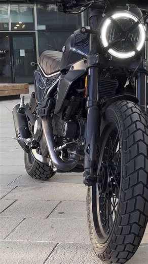 338K views · 4.4K reactions | Eye-catching design, sleek black engine details, a completely updated fairing design, and a tighter, flatter seat. This bike could be yours. https://www.scramblerducati.com/en/bikes/nightshift/ #ScramblerDucati | Scrambler Ducati | Facebook