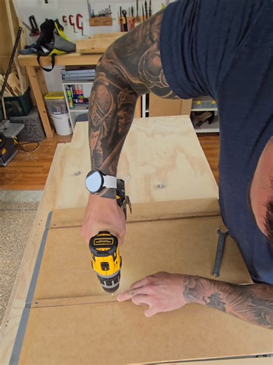How to make a simple table saw sled . . . . #woodwork #woodworking #woodworkcraft #handmadewithlove #customfurniture