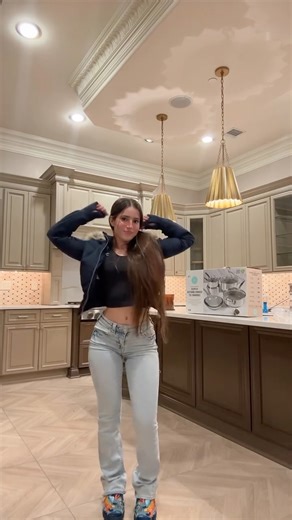 Instagram video by @emar_bb • Nov 18, 2025 at 12:59 PM