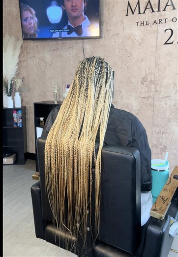 Stunning Small Knotless Braids in Blonde Shades
