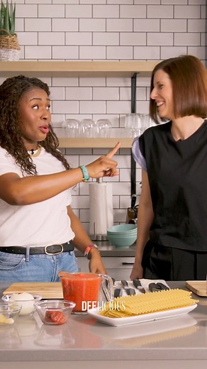 Demain sur DEElicious, nous recevons une superbe invitée spéciale : Yveline Lebeau ! 🎉 Elle nous partage son témoignage puissant sur la fertilité et la foi qui déplace les montagnes. Tu vas découvrir que quand la Parole de Dieu devient vivante en toi, tout change. C'est chaleureux, c'est authentique, c'est délicieux. 📺 Épisode disponible demain sur YouTube : 👉 Lasagnes à la bolognaise - La foi pour recevoir son miracle - DEElicious avec Yveline Lebeau | EMCI TV