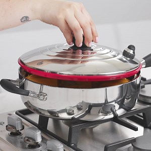 Con la línea Royal Prestige® NOVEL™ preparar cualquier receta será práctico, rápido y podrás sorprender tu familia. ¡Descubrela aquí! | Royal Prestige