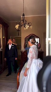 First look with my hero, my father, forever etched in my heart 💗 Videography @giuseppeannunziataph // #weddingdecor #wedding #weddinginspiration #weddingplanner #weddingday #bride #weddingideas #weddingphotography #brasil #smile #love #weddingflowers #italy #dad #weddingplanning #viral #instalove #girl #instawedding #destinationwedding #beautiful #happy #daughter #weddingphotographer #photography #trending #india #weddingdress #usa | Wedworldmagazine