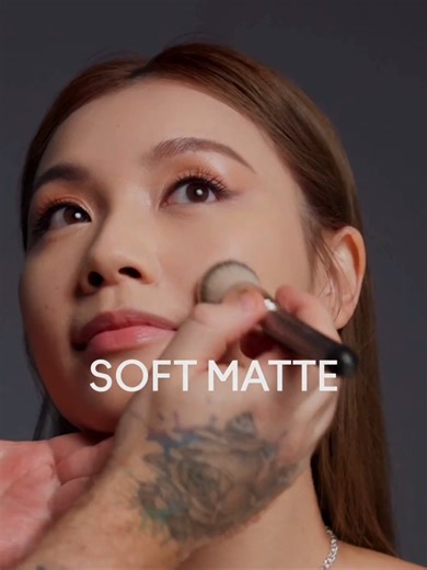Lớp nền Soft Matte – mịn lì thoáng nhẹ cho làn da đẹp tự nhiên mỗi ngày ✨ Cân bằng hoàn hảo giữa độ lì và độ rạng rỡ, cùng bảng màu chuẩn xác cho mọi tông da, Kem Nền M·A·C Studio Fix Fluid chính là lựa chọn lý tưởng để đạt được hiệu ứng Soft Matte. Ghé thăm cửa hàng M·A·C ngay hôm nay để trải nghiệm Studio Fix Fluid và nhận dịch vụ makeup chuyên nghiệp! #MACStudioFix #IOnlyWearMAC #MACCosmeticsVN