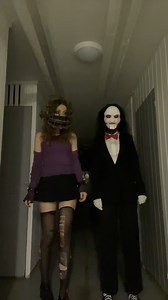 Amanda and Billy after they finished playing the game 🧩 🤍🖤Cosplay by @milkgore & @ratskeleton #saw #amandayoung #billythepuppet #billycosplay #amandacosplay #cosplaygirls #cosplayer #cosplay #halloweenideas #halloweencosplay #halloween #halloween2024 | EZCosplay Costumes