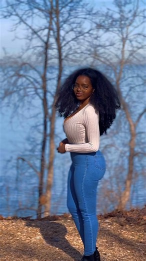 44K views · 1.3K reactions | @niyahonii 癩 • • • • • • • • • #darkskinwomen #afrohairstyle #afro #darkskinnedgirls #darkskingirls #darkskinbeauty | Dark Skin Women | Facebook