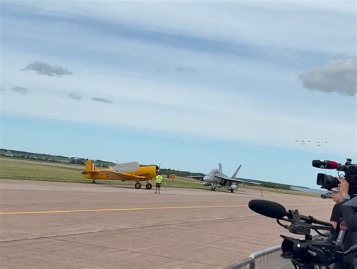 HOT 105.5 on Reels | Facebook