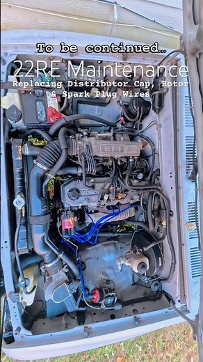 22RE | TOYOTA PICKUP | Replacing Distributor Cap, Rotor & Spark Plug Wires⚡️#toyotahilux #22re
