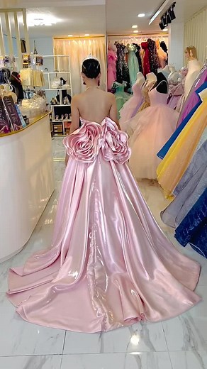 Find the Perfect Attire at Jessa's Gowns Congressional Road Branch