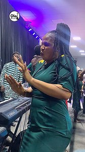 17K views · 6.1K reactions | Dem say I don use bass collect person babe oh . Oya @fola_becca come and answer them oh  . . . Anyways, we no dey maintain steezee in God’s presence . It’s zero composure always . Twas nice seeing you again sis 壟❤️ . . . #bass #bassist #bassplayer #africanpraise | OlaBass | Facebook