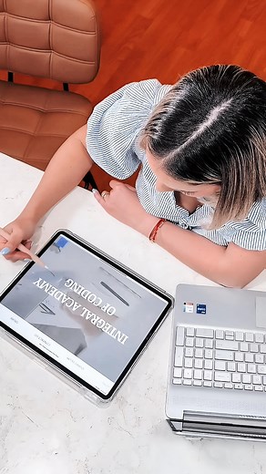 Matrícula hoy con @integralacademyofcoding la mejor academia de la Florida y además reconocida en todo el país 🇺🇸 ✅ Carrera 100% Online ✅ Programa intensivo de 12 semanas ✅ Preparación para la certificación CPC ✅ Clases en español con material en inglés ✅ Oportunidad de trabajar en un campo bien remunerado y con alta demanda ✅ Oportunidades laborales remotas 🏠 No dejes que el idioma sea un obstáculo para tu crecimiento profesional. ¡Inscríbete hoy y comienza tu camino en la codificación médic