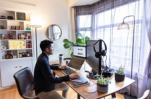 Everything you need to set up an ergonomic office space