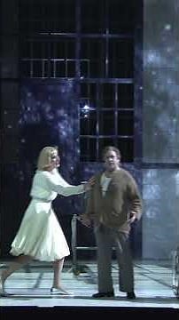 HAMLET by Ambroise Thomas « Doute de la lumière » (Adela Zaharia & John Osborn)
