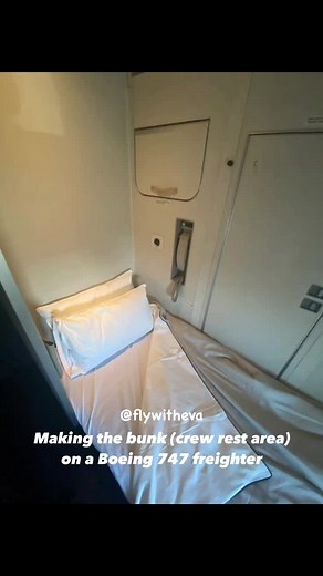 31K views · 2K reactions | Making the bunk (crew rest area) on the B747-8F. The bunk is where pilots can sleep during their break on a long flight, when more than two crew members are scheduled to operate. It is located high up, at the upper deck of the 747, and yes it does come with some good views ! #aviationlovers #pilotlife #boeing747 #airplane | Flywitheva | Facebook
