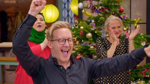 H teaches Steps' iconic '5, 6, 7, 8' routine