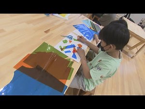 猪熊弦一郎にならって セロハンで「絵をつくる」ワークショップ 子どもの個性光る 香川・丸亀市