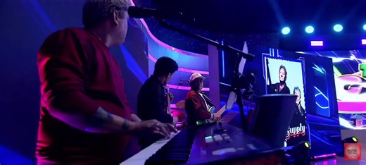 Mitoy Yonting's Clones Perform Bohemian Rhapsody