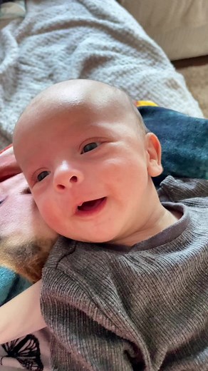 My baby little squeak #newbornbaby #MakeItCinematic #fyp #6weeksold