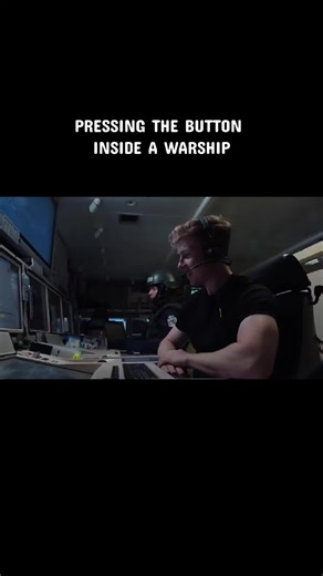 Inside the Combat Information Center (CIC) of the $200M Visby Corvette during a live 57mm fire sequence. #NavalCombat #WarshipEngineering #TechOverhaul #SwedishNavy #TacticalOps